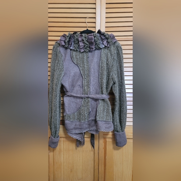BOUTIQUE STUNNING SWEATER/COAT/TOP size M multi/color UNIQUE 3 BOTTOMS strap, M - Picture 8 of 9